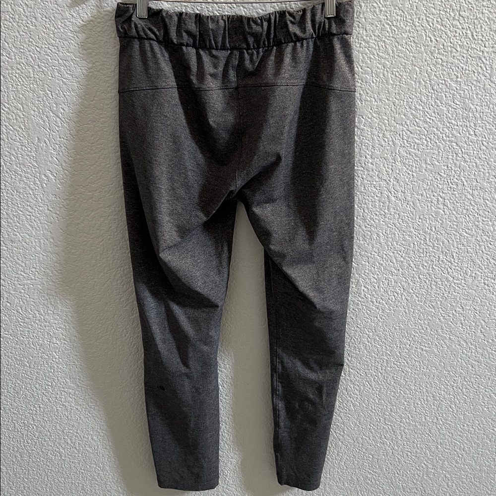 Lululemon On The Fly Pant 28" Heathered Gray Black Pull On Size 6 - Picture 7 of 9
